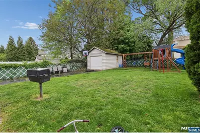 147 Terhune Avenue, Passaic, NJ 07055 - Photo 23