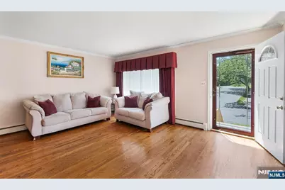 154 Milton Avenue, Nutley, NJ 07110 - Photo 5