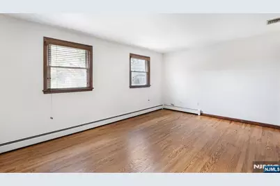154 Milton Avenue, Nutley, NJ 07110 - Photo 17