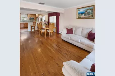 154 Milton Avenue, Nutley, NJ 07110 - Photo 7