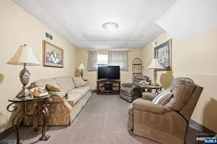 291 S Chestnut St, Washington Township, NJ 07676 - Photo 17