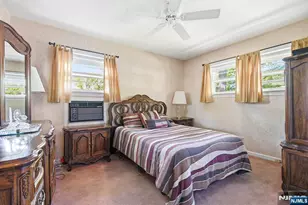 291 S Chestnut St, Washington Township, NJ 07676 - Photo 13