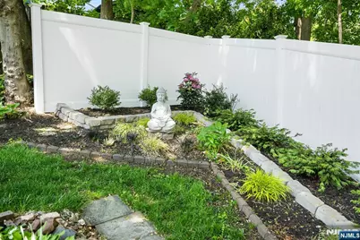 125 Alexander Avenue, Montclair, NJ 07043 - Photo 29
