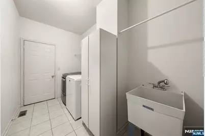 48 Bovensiepen Court, Roseland, NJ 07068 - Photo 15
