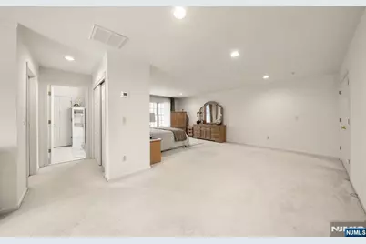 48 Bovensiepen Court, Roseland, NJ 07068 - Photo 25