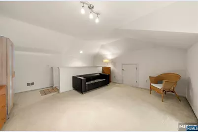 48 Bovensiepen Court, Roseland, NJ 07068 - Photo 29