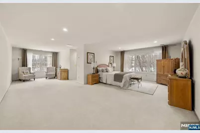 48 Bovensiepen Court, Roseland, NJ 07068 - Photo 23