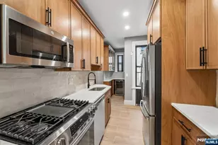 131 Kensington Ave D5, Jersey City, NJ 07304 - Photo 19