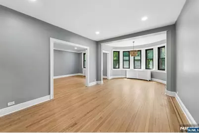 131 Kensington Avenue D5 #D5, Jersey City, NJ 07304 - Photo 13