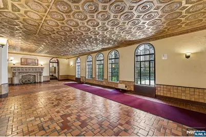 131 Kensington Avenue D5 #D5, Jersey City, NJ 07304 - Photo 25