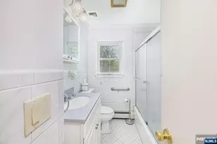 225 Linden Rd, Wayne, NJ 07470 - Photo 9