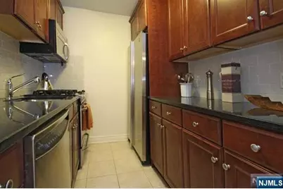 500 Central Avenue 213 #213, Union City, NJ 07087 - Photo 3