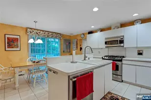 15 Colonial Rd, Tenafly, NJ 07670 - Photo 17