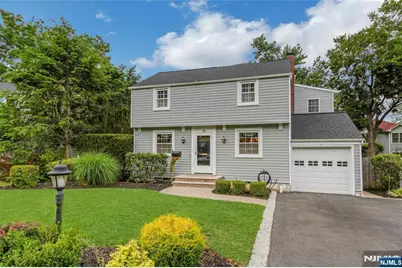 15 Colonial Road, Tenafly, NJ 07670 - Photo 1