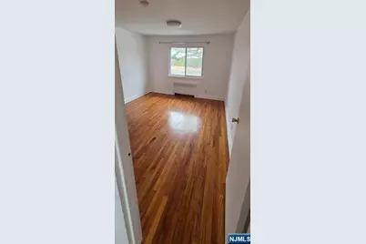 55 Bergen Boulevard 5B #5B, Palisades Park, NJ 07650 - Photo 5
