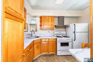 40 South Dr, Rochelle Park Township, NJ 07662 - Photo 7