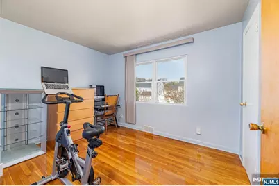 40 South Drive, Rochelle Park Township, NJ 07662 - Photo 5