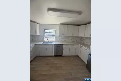 1225 Inwood Terrace, Fort Lee, NJ 07024 - Photo 5