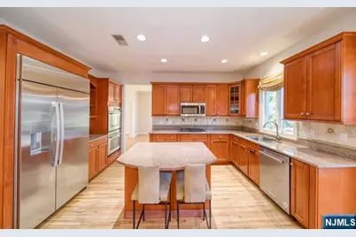 270 Marietta Street, Englewood Cliffs, NJ 07632 - Photo 7
