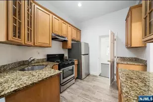 75 Palisade Ave 1, Jersey City, NJ 07306 - Photo 15