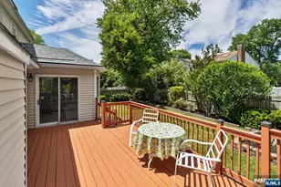619 Cadmus Ct, Teaneck Township, NJ 07666 - Photo 33
