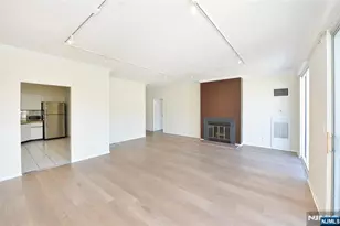 1077 River Ph6, Edgewater, NJ 07020 - Photo 3