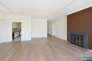 1077 River Ph6, Edgewater, NJ 07020 - Photo 5