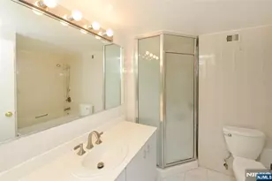 1077 River Ph6, Edgewater, NJ 07020 - Photo 11