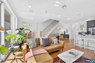 865 Summit Avenue 2 #2, Jersey City, NJ 07307 - Photo 3