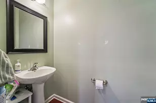 123 Levinberg Ln, Wayne, NJ 07470 - Photo 11