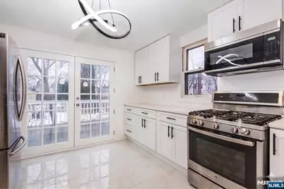 14 Highwood Avenue, Glen Rock, NJ 07452 - Photo 3