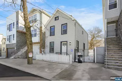 418 10th Street, Newark, NJ 07103 - Photo 1