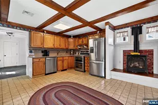 90 Hamburg, Bloomingdale, NJ 07403 - Photo 17