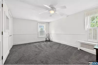 90 Hamburg, Bloomingdale, NJ 07403 - Photo 23