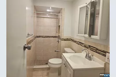 21 Markham Circle, Englewood, NJ 07631 - Photo 11