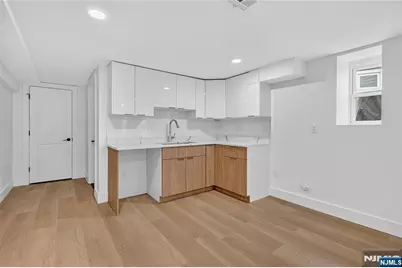 46 Hudson Avenue A #A, Edgewater, NJ 07020 - Photo 19