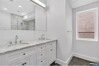 46 Hudson Avenue A #A, Edgewater, NJ 07020 - Photo 15