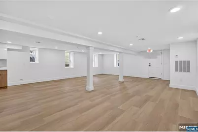 46 Hudson Avenue A #A, Edgewater, NJ 07020 - Photo 17