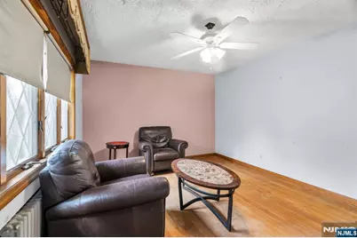 123 Summit Avenue, Elmwood Park, NJ 07407 - Photo 9