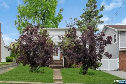 123 Summit Avenue, Elmwood Park, NJ 07407 - Photo 3