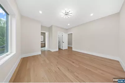 317 Edstan Way, Paramus, NJ 07652 - Photo 31