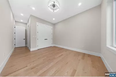 317 Edstan Way, Paramus, NJ 07652 - Photo 19