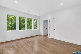 46 Hudson Ave B, Edgewater, NJ 07020 - Photo 11
