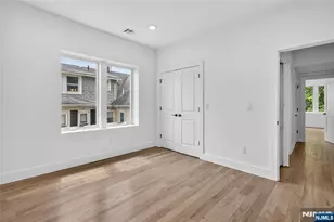 46 Hudson Ave B, Edgewater, NJ 07020 - Photo 9