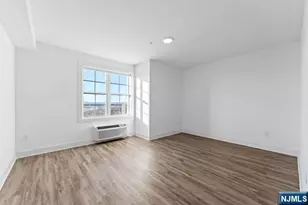 520 Cliff Street 319, Fairview, NJ 07022 - Photo 9