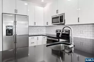 520 Cliff Street 319, Fairview, NJ 07022 - Photo 7
