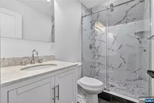 46 Hudson Ave C, Edgewater, NJ 07020 - Photo 17