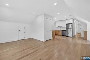 46 Hudson Ave C, Edgewater, NJ 07020 - Photo 3