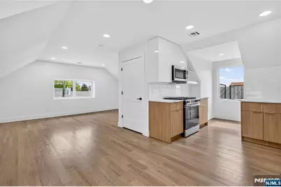 46 Hudson Avenue C #C, Edgewater, NJ 07020 - Photo 5