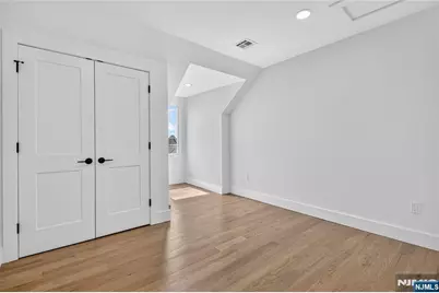 46 Hudson Avenue C #C, Edgewater, NJ 07020 - Photo 11